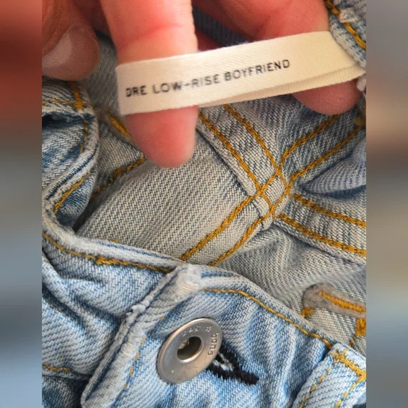 Rag & Bone Women's 27/4 Dre Low Rise Boyfriend Light Wash Denim Jean - Picture 6 of 7